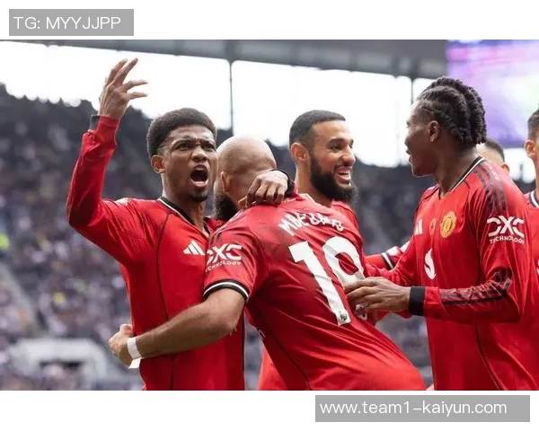 曼联面临阵容危机姆伯莫和马兹拉维将征战非洲杯