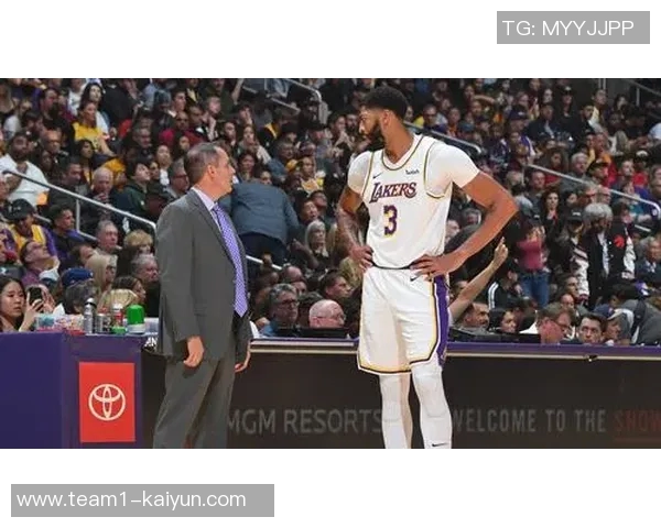 基德透露浓眉将在明日对阵76人中出战时间预计为30到34分钟