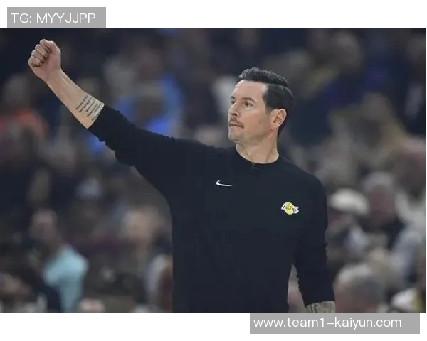 雷迪克谈球队人员短缺:我们已习惯并充满斗志与韧性 雷迪克谈球队人员短缺:我们已习惯并充满斗志与韧性